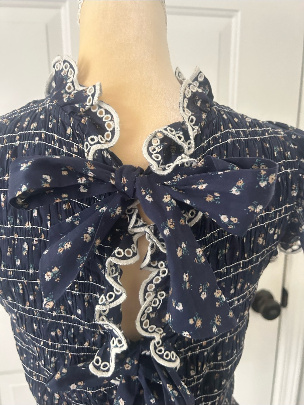 ⭐️ Price Firm ⭐️ Sezane Liorane Blouse Marine With Floral Print - Size 6 - Picture 6 of 9